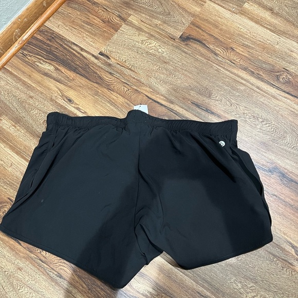Cotton On Black Curve Shorts with Gray Lining NWT Size 14 Active Running Shorts - Picture 2 of 3